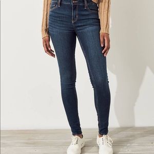 [ Hollister Jeans]  Super Skinny Jeans- 9S